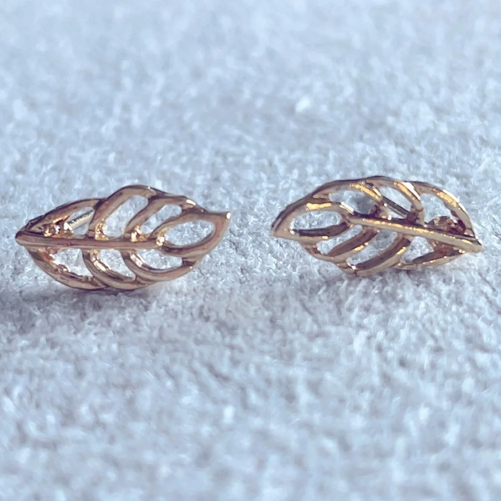 Gold leaf earrings